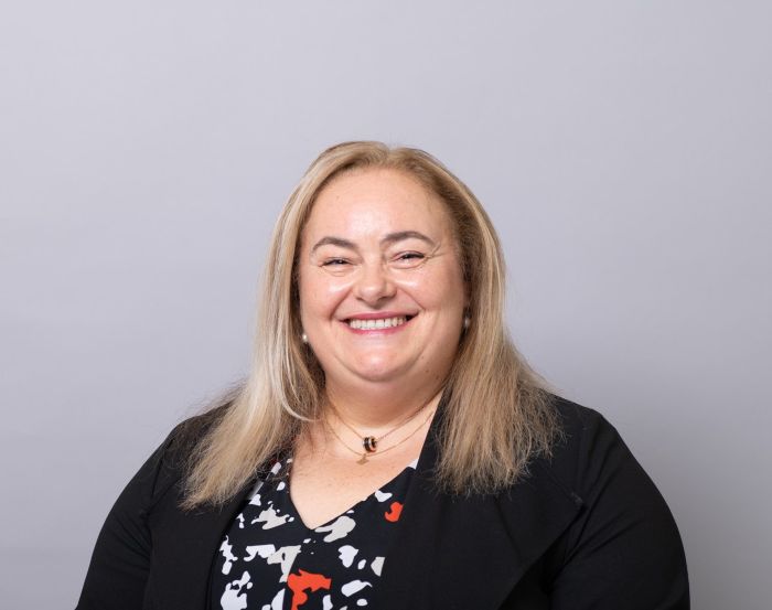 sara headshot image 3 - Business Franchise Australia